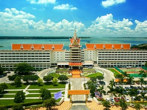 ホテルカンボジアーナ